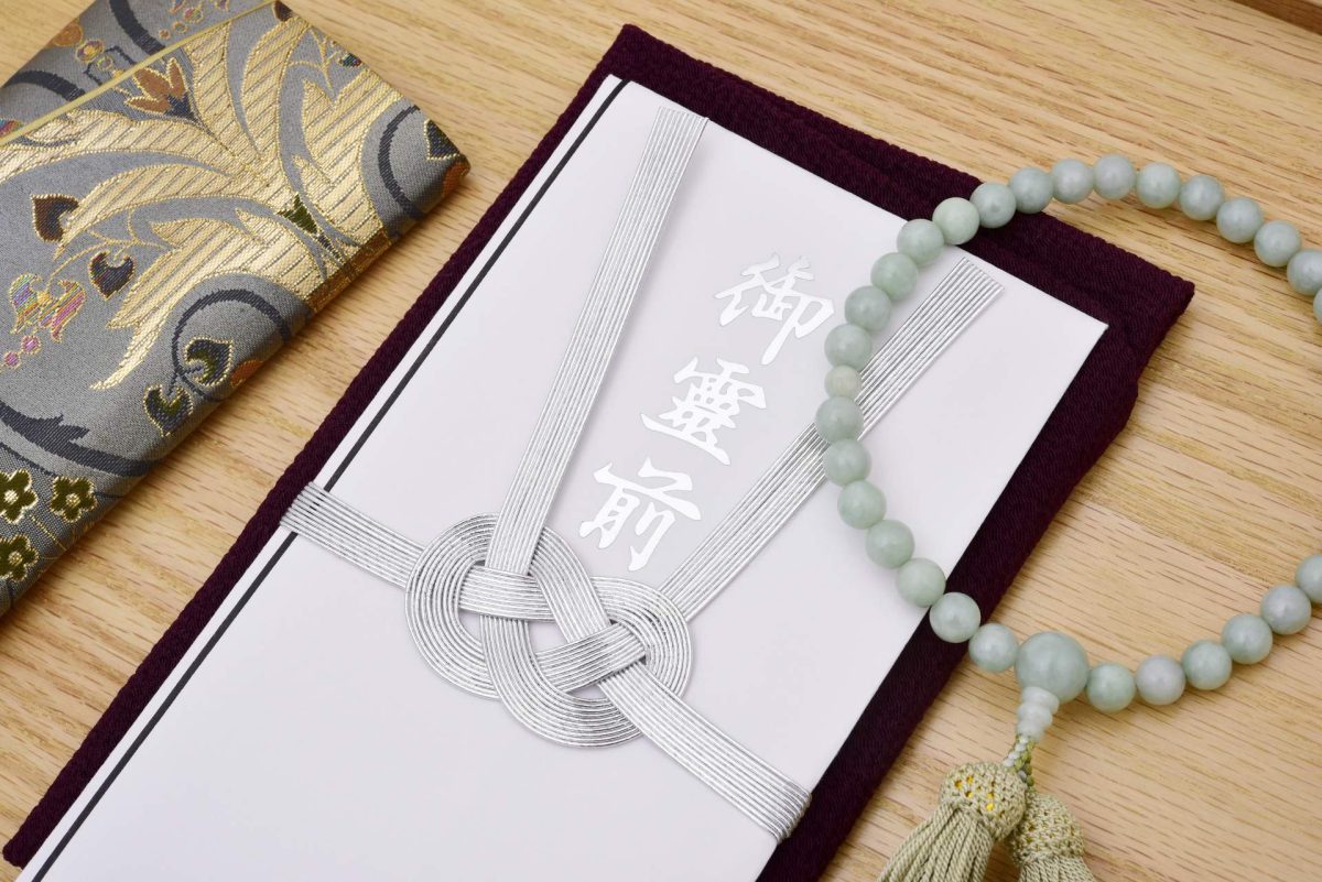 祈りと絆をつなぐ位牌日本人の心に息づく供養と家族の物語